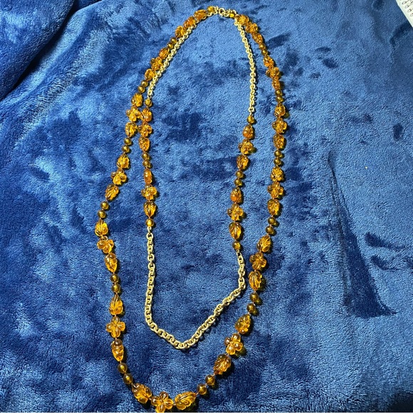 Vintage 7 pc lot marked jewelry. In good condition working clasps and closures. - Picture 15 of 16